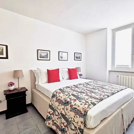 The Sunset 1 By Design Apartment