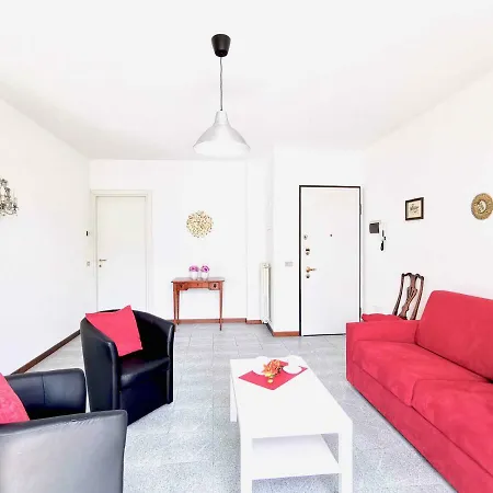 The Sunset 1 By Design Apartment