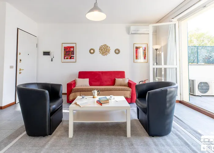 The Sunset 1 By Design Apartman