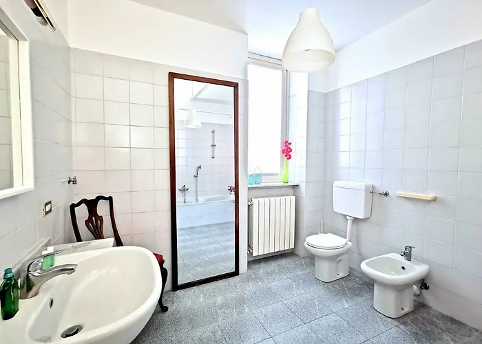 The Sunset 1 By Design Apartman Bellano